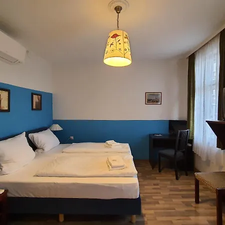 Hotel Pension Graf-3